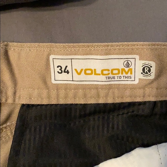 Volcom Shorts - Picture 2 of 2